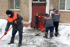 Уборка придомовых территорий с последующим вывозом снега
